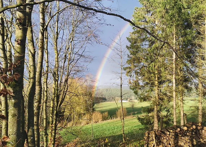 Auwer Hills - Om Stall *